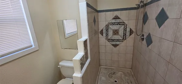 $1,200 | 2109 Bernardo De Galvez Avenue, Unit 2, Galveston, TX 77550