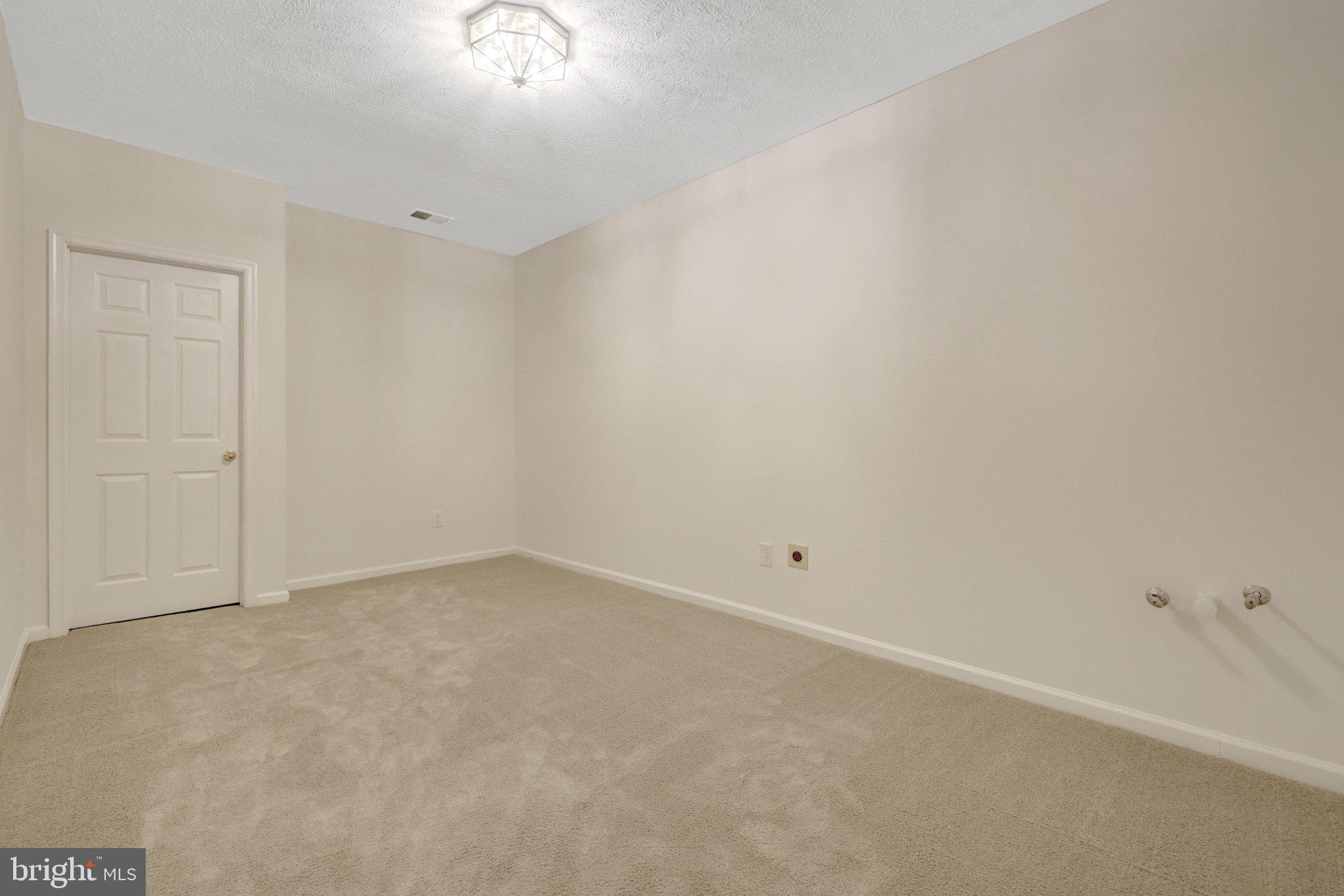 1258 Woodbrook Court Reston, VA 20194 - Photo 38 of 56 LL Bonus Room