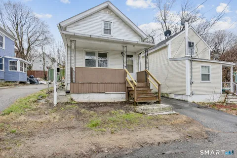 $199,900 | 41 Fountain Street, Norwich, CT 06360