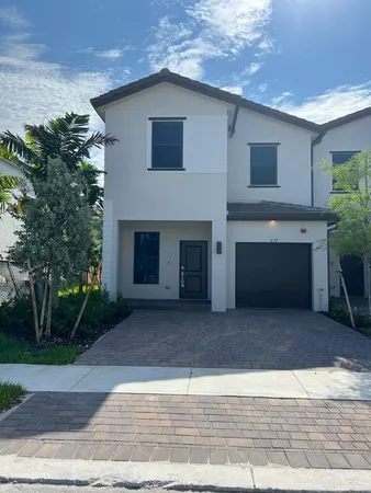$3,800 | 237 Southwest 159th Way, Pembroke Pines, FL 33027