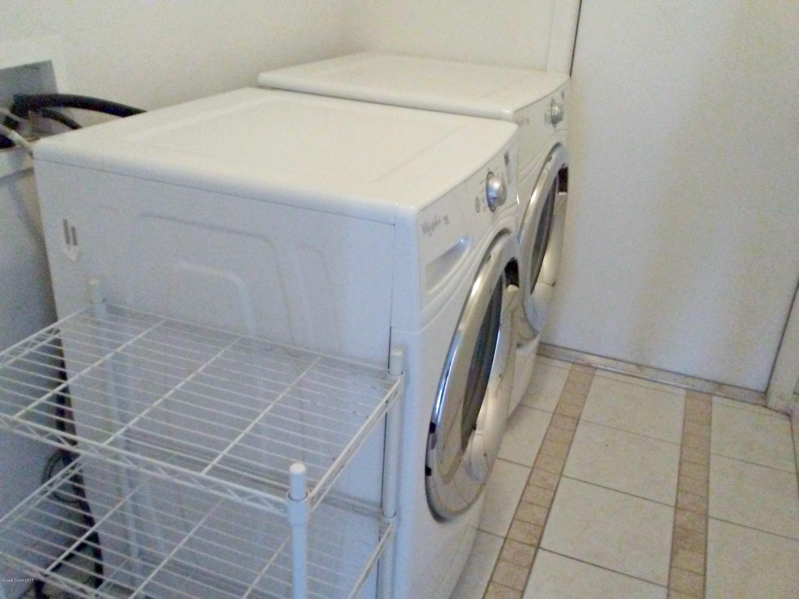 222 Benchor Road Northwest Palm Bay, FL 32907 - Photo 9 of 10 Laundry Room