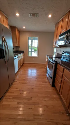 $2,150 | 530 South Shady Lane, La Porte, TX 77571