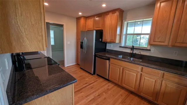 $2,150 | 530 South Shady Lane, La Porte, TX 77571