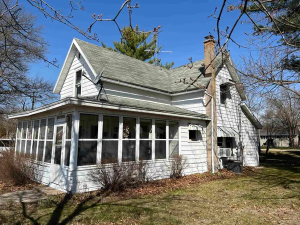 $265,000 | 432 West Front Street, Muscoda, WI 53573
