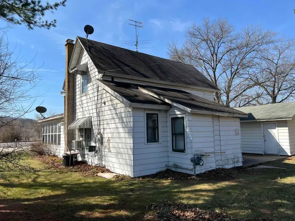 $265,000 | 432 West Front Street, Muscoda, WI 53573