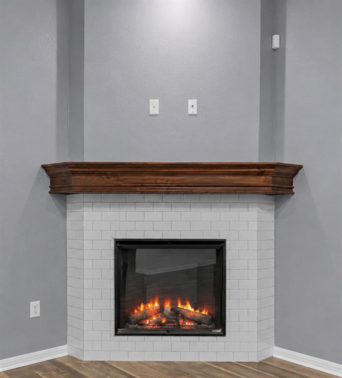 109 Ruby Circle Hewitt, TX 76643 - Photo 4 of 14 a living room with a fireplace