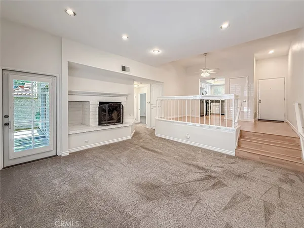 $2,900 | 3354 Darby Street, Unit 314, Simi Valley, CA 93063