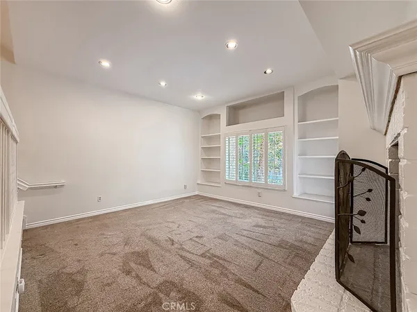 $2,900 | 3354 Darby Street, Unit 314, Simi Valley, CA 93063