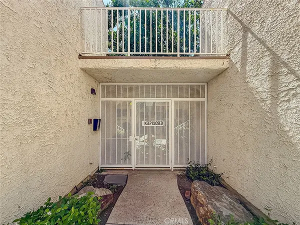 $2,900 | 3354 Darby Street, Unit 314, Simi Valley, CA 93063