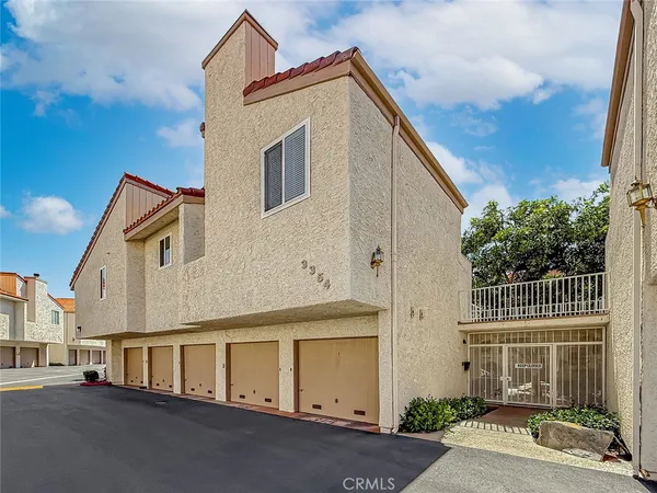 $2,900 | 3354 Darby Street, Unit 314, Simi Valley, CA 93063
