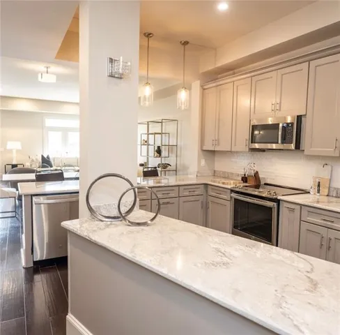 $3,200 | 117 Wren Street, Unit 14, New Orleans, LA 70124