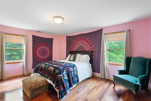 $899,800 | 925 Hinesburg Road, Brattleboro, VT 05301