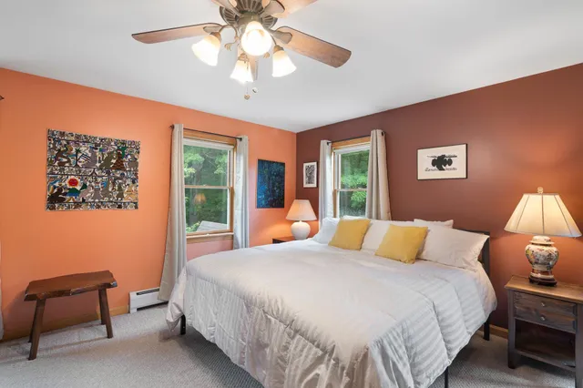 $899,800 | 925 Hinesburg Road, Brattleboro, VT 05301