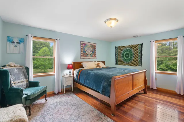 $899,800 | 925 Hinesburg Road, Brattleboro, VT 05301