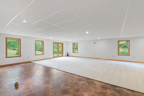 $899,800 | 925 Hinesburg Road, Brattleboro, VT 05301