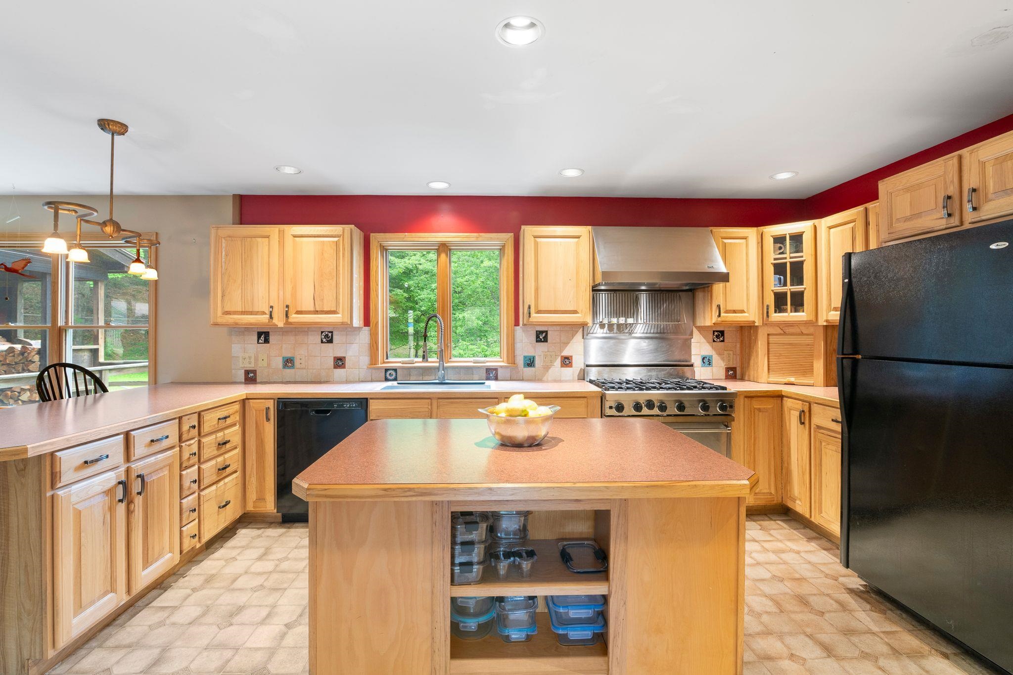 925 Hinesburg Road Brattleboro, VT 05301 - Photo 6 of 51