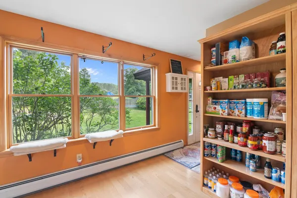 $899,800 | 925 Hinesburg Road, Brattleboro, VT 05301