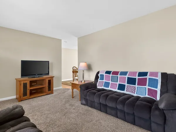 $255,000 | 475 North 4th Avenue, Coal City, IL 60416