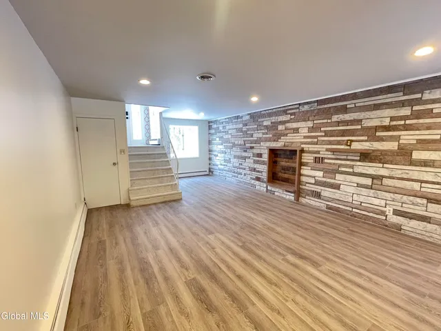 $2,800 | 54 Highway 236, Unit A, Halfmoon, NY 12065