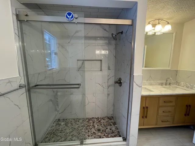 $2,800 | 54 Highway 236, Unit A, Halfmoon, NY 12065