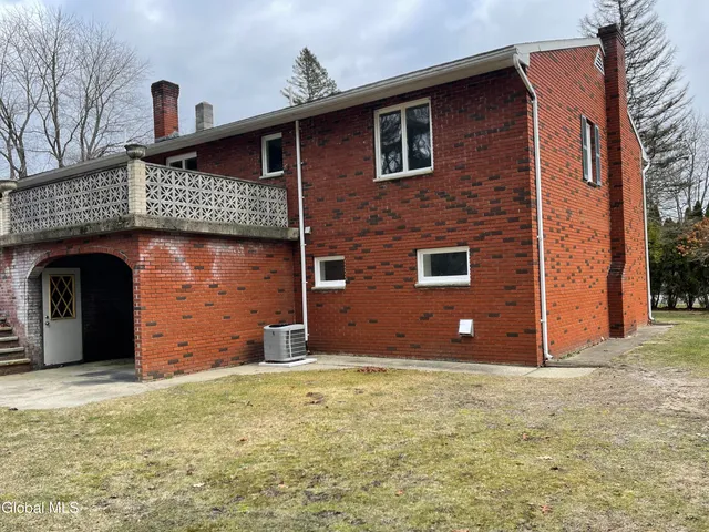 $2,800 | 54 Highway 236, Unit A, Halfmoon, NY 12065