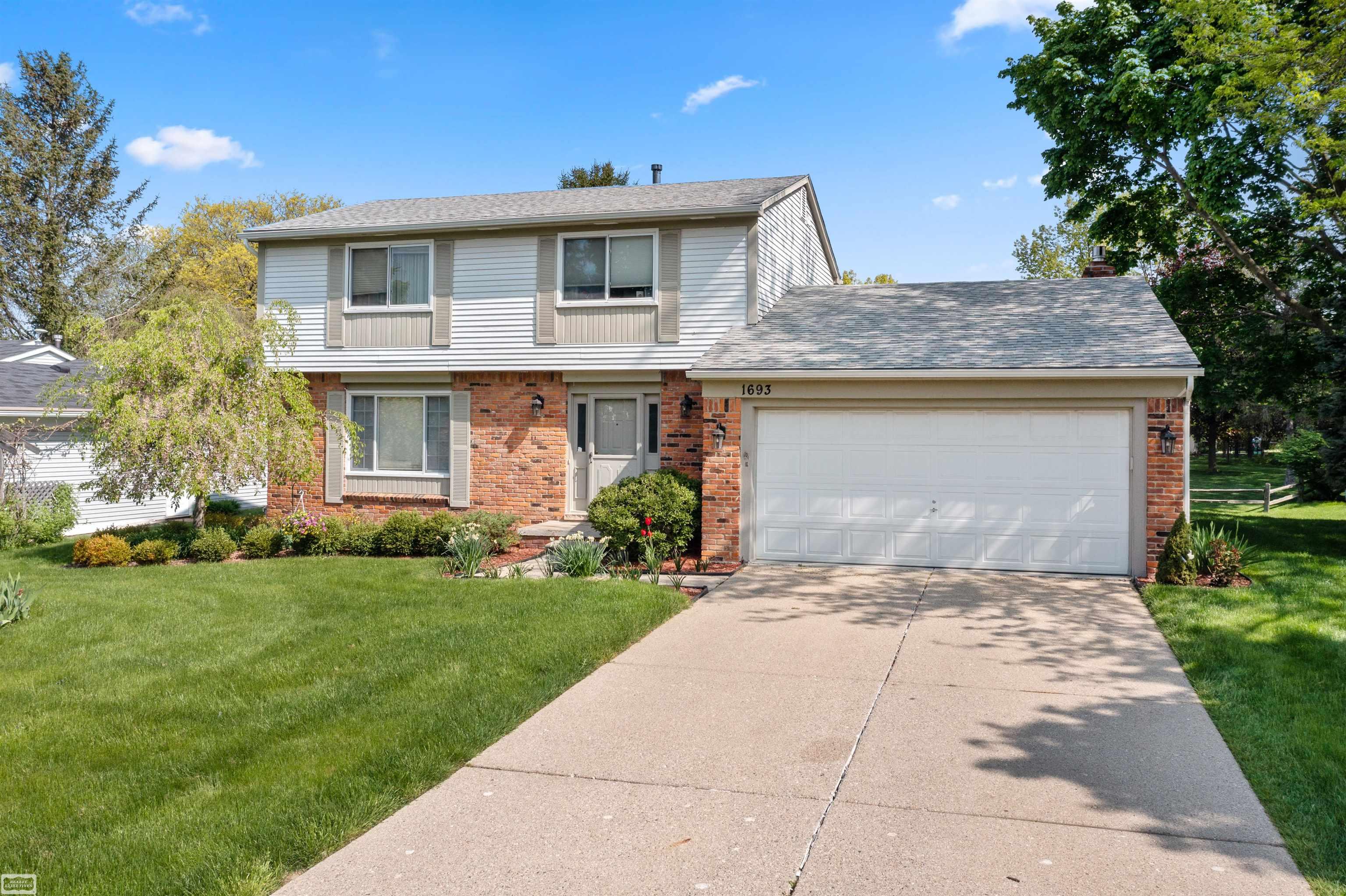 1693 Dennett Lane Rochester Hills, MI 48307 - Photo 51 of 53