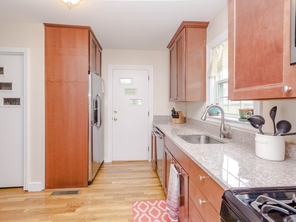 12 Hartlawn Road Boston, MA 02132 - Photo 5 of 16
