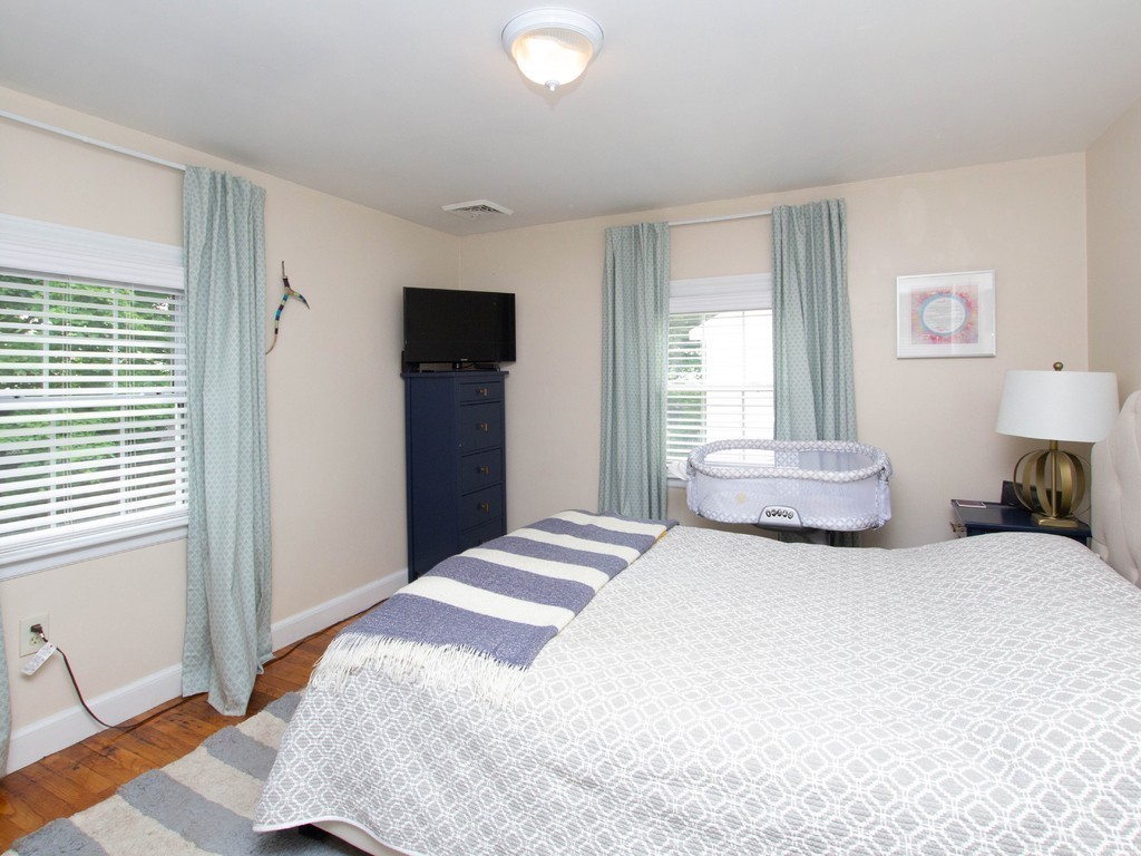 12 Hartlawn Road Boston, MA 02132 - Photo 8 of 16