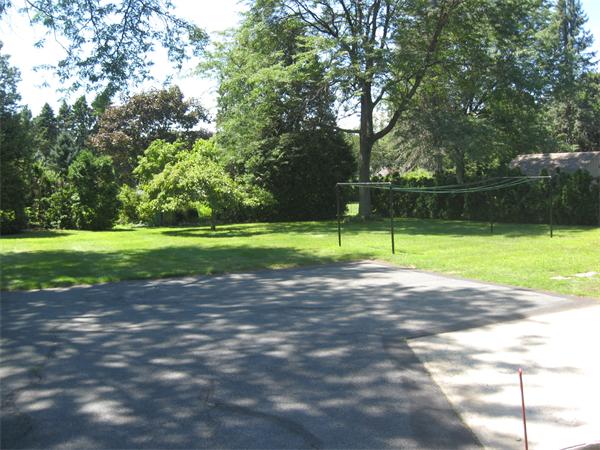 757 Amostown Road West Springfield, MA 01089 - Photo 26 of 30