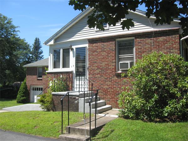 757 Amostown Road West Springfield, MA 01089 - Photo 3 of 30