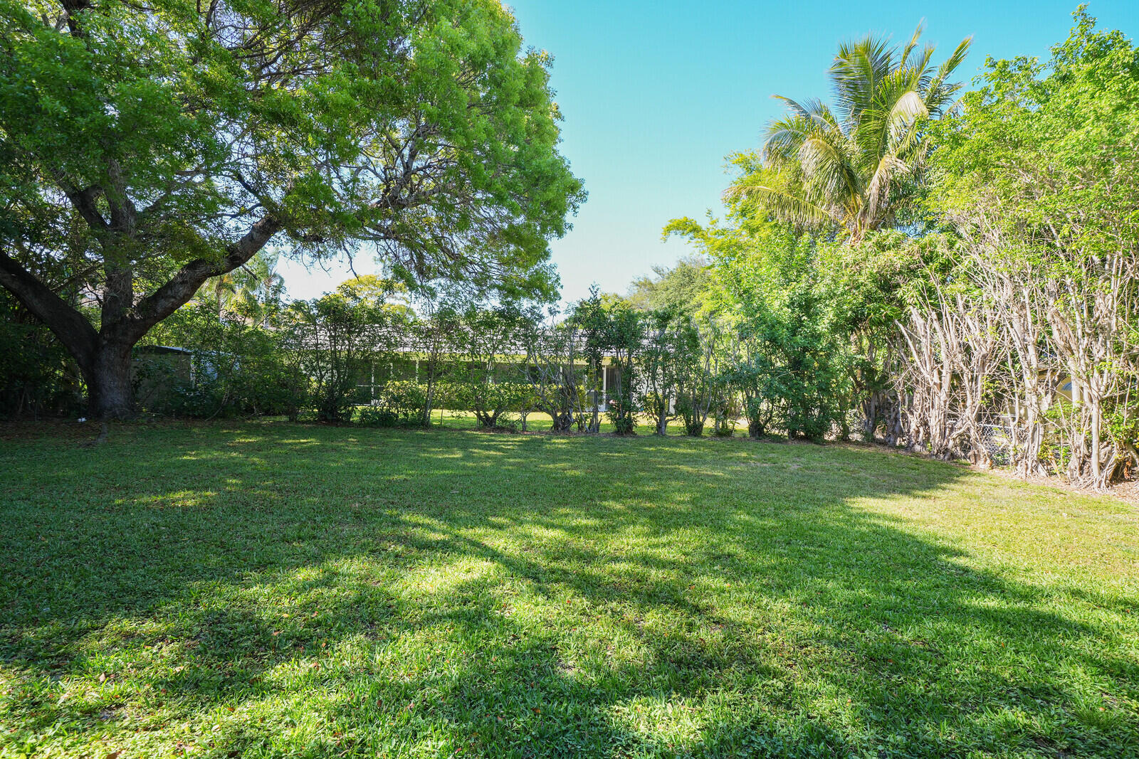 683 Dover Street, Unit 683 685 Boca Raton, FL 33487 - Photo 31 of 31 32_DSC02087_mls