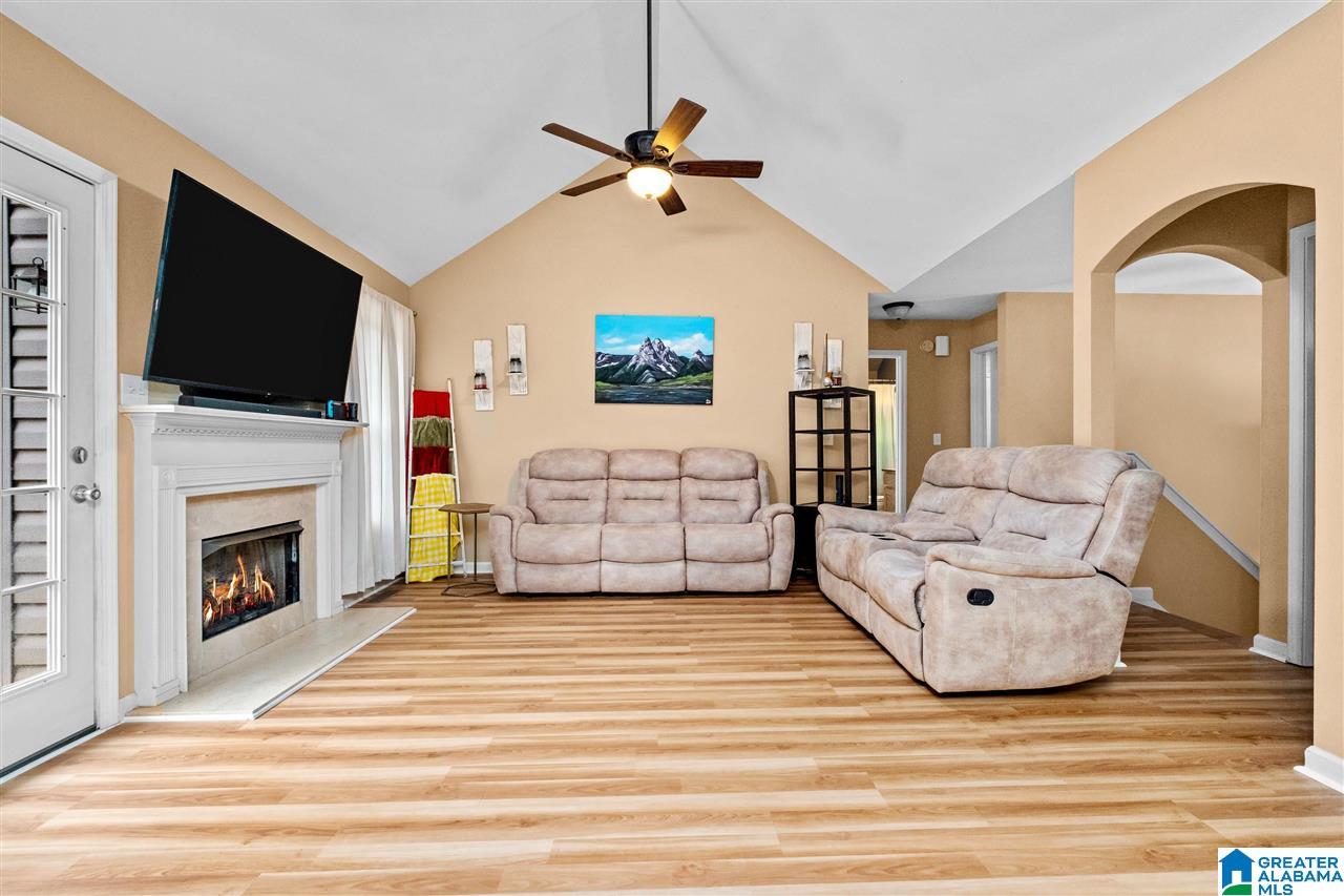 703 Isbell Road Odenville, AL 35120 - Photo 4 of 21