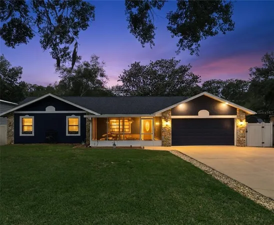 $565,000 | 27627 Lois Drive, Tavares, FL 32778