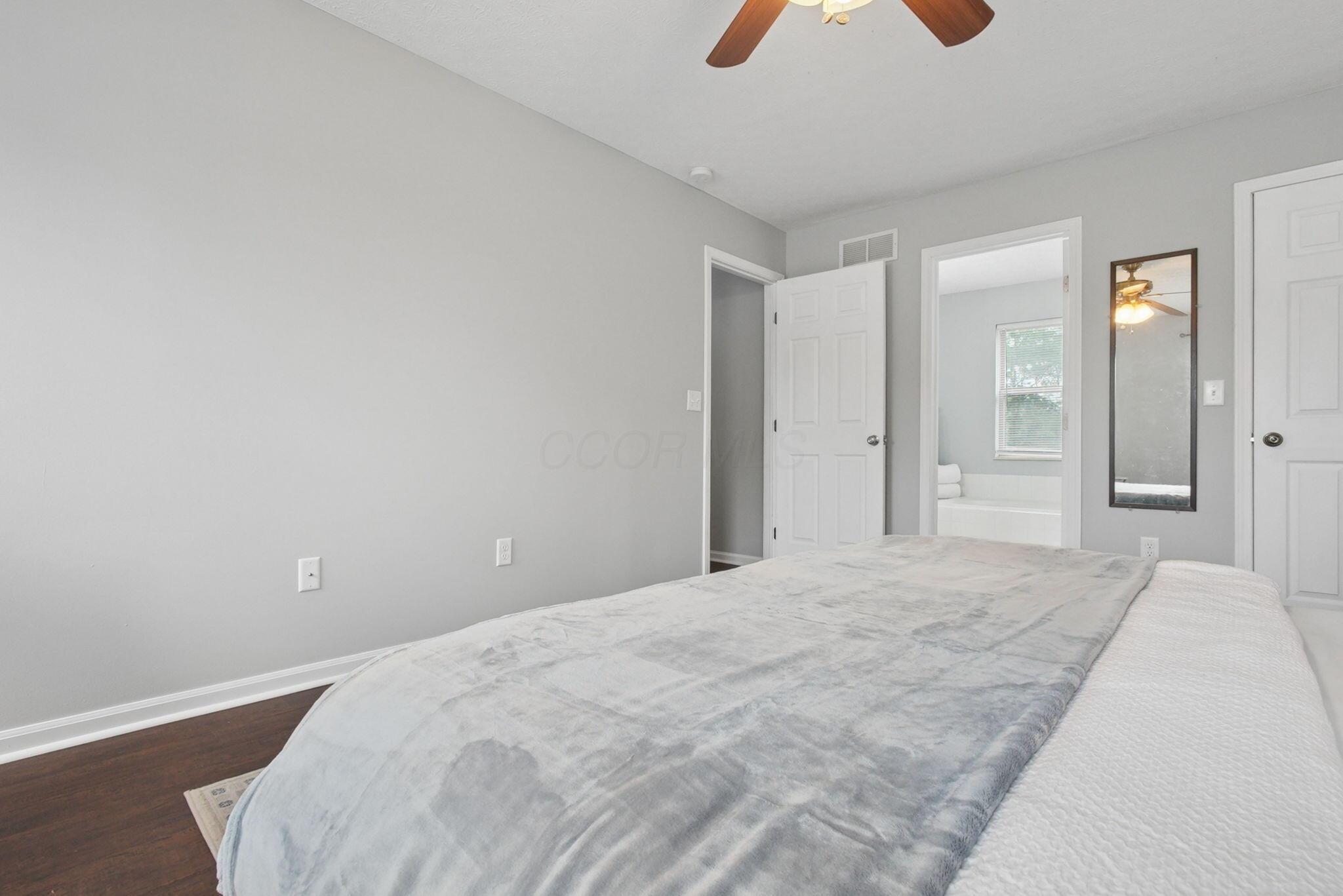 596 Ridenour Road Columbus, OH 43230 - Photo 34 of 53 35-web-or-mls-596-ridenour-rd