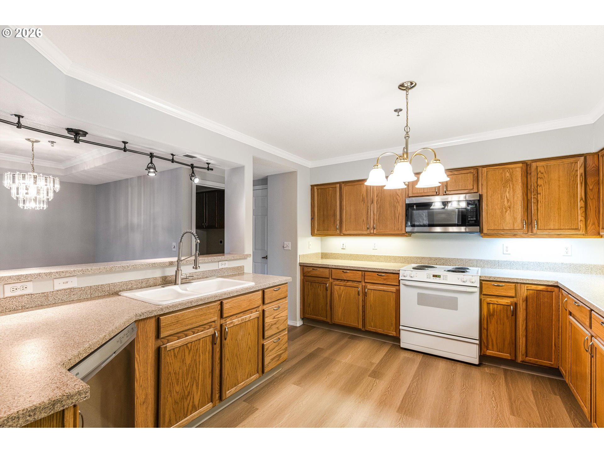 15530 Northeast Knott Street, Unit 35 Portland, OR 97230 - Photo 12 of 39