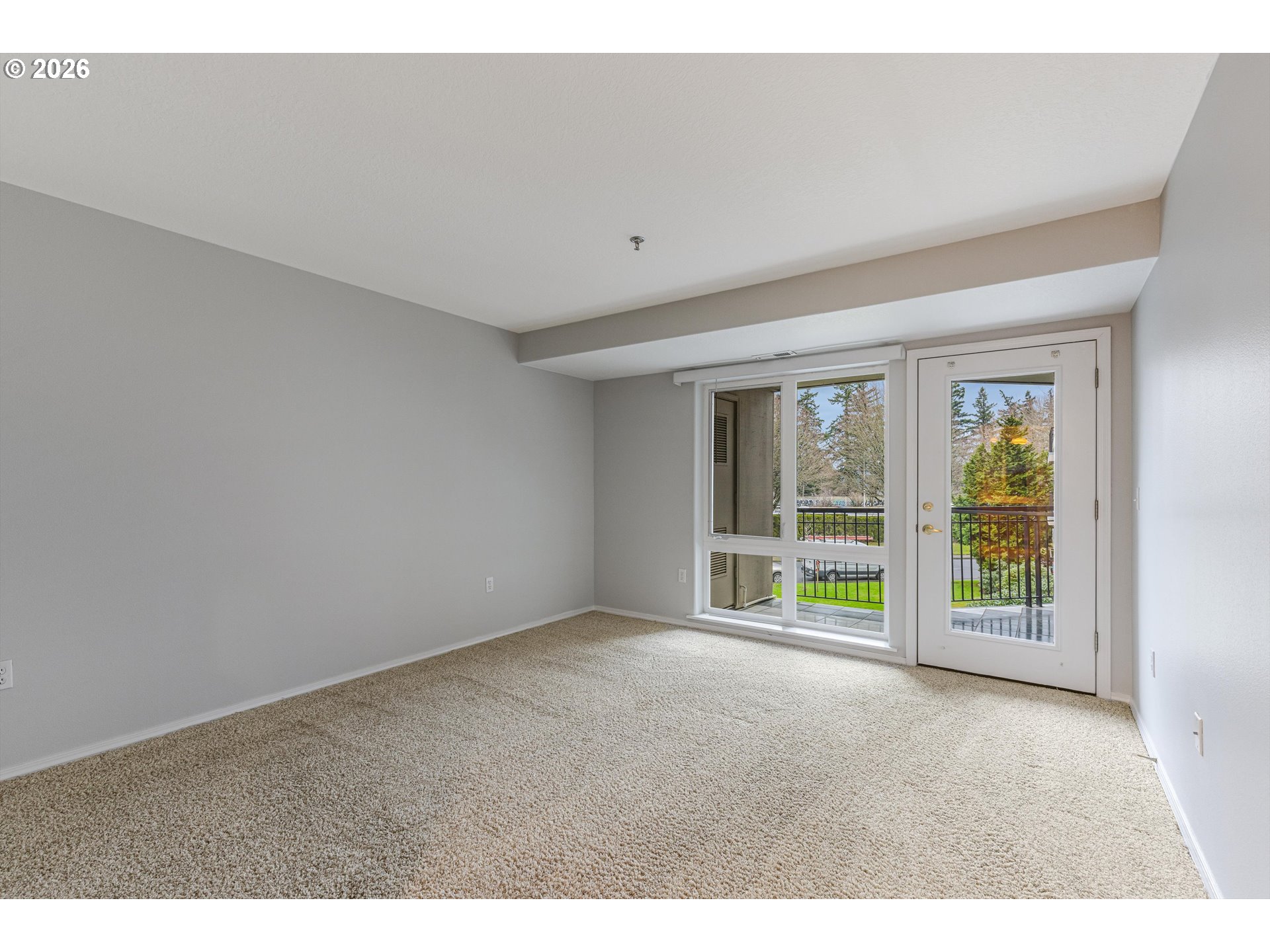 15530 Northeast Knott Street, Unit 35 Portland, OR 97230 - Photo 16 of 39