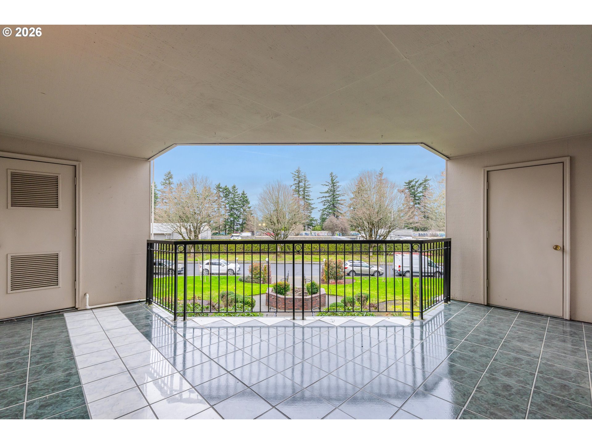 15530 Northeast Knott Street, Unit 35 Portland, OR 97230 - Photo 28 of 39