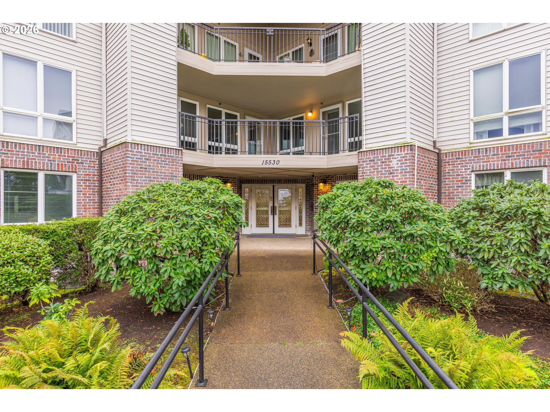 15530 Northeast Knott Street, Unit 35 Portland, OR 97230 - Photo 36 of 39