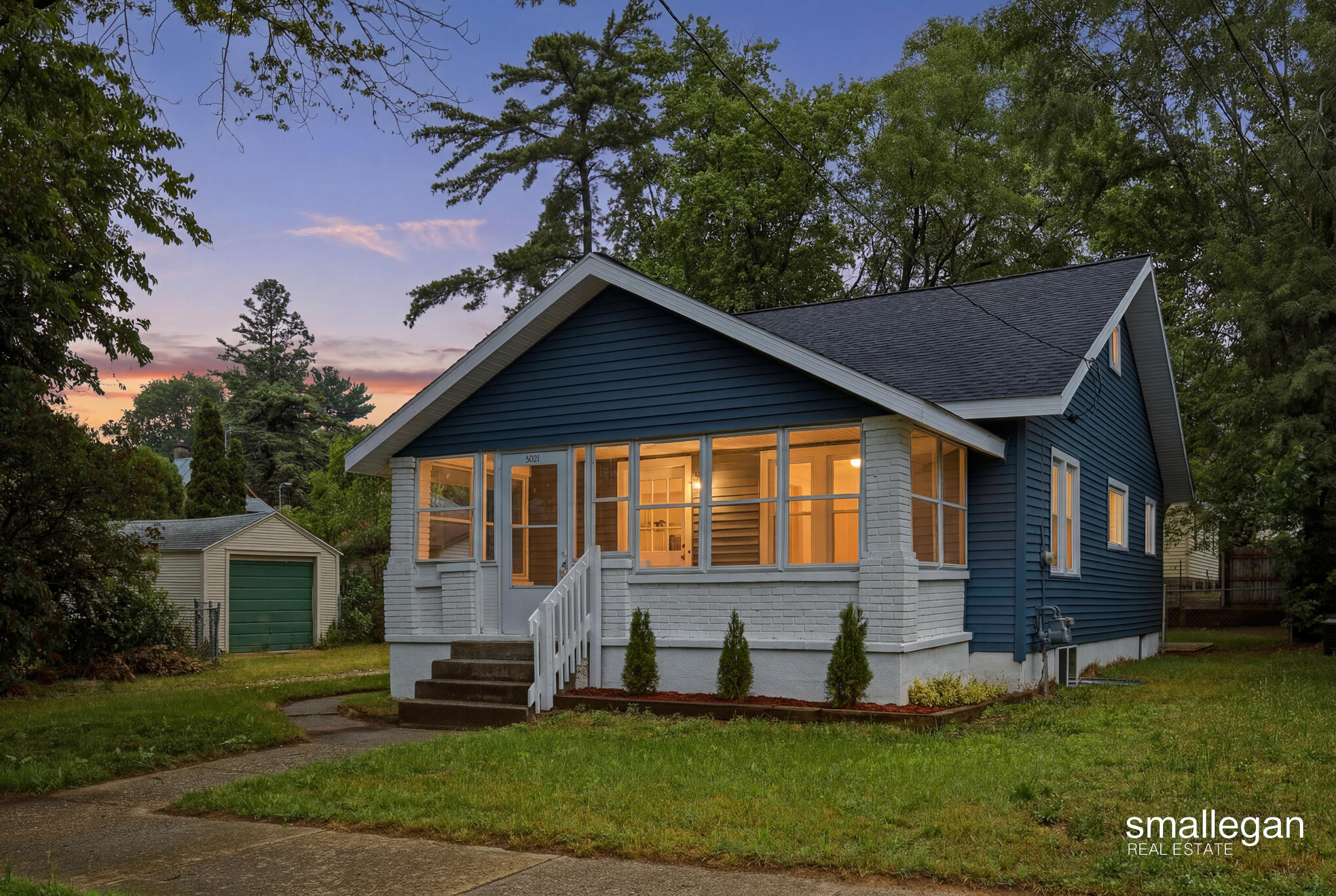 1832 Ralph Avenue Southeast Grand Rapids, MI 49507 - Photo 2 of 35 IMG_9236_twilight_bb5056fc