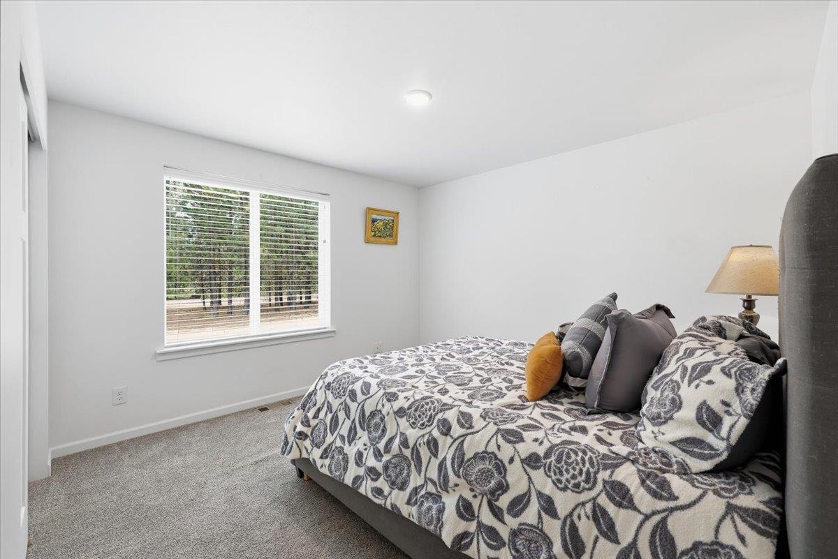 5717 East Oregon Road Elk, WA 99009 - Photo 16 of 50