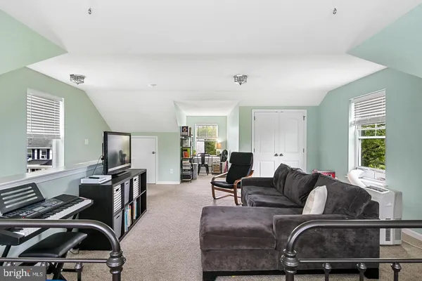 $3,550 | 26 High Street, Phoenixville, PA 19460