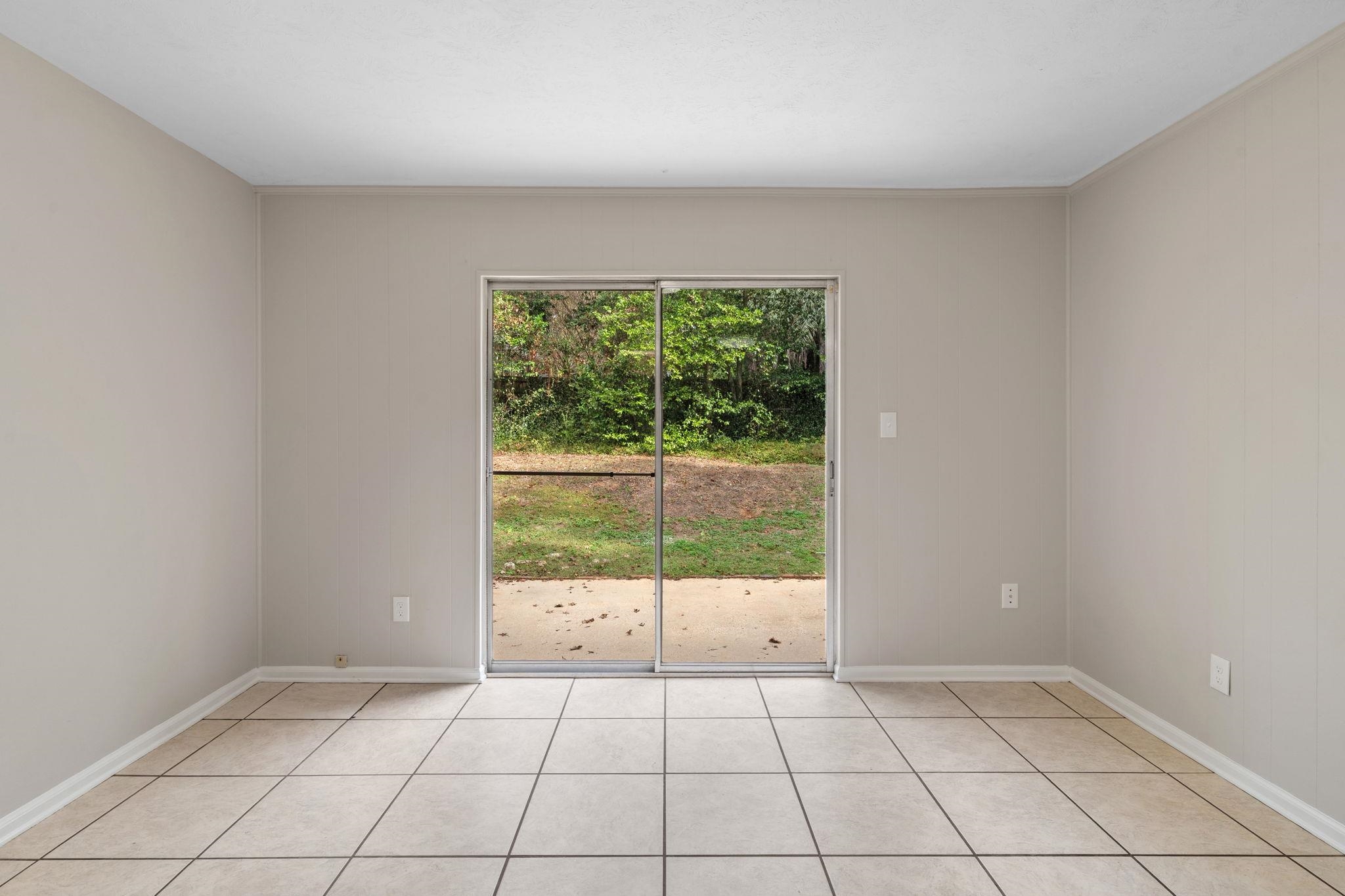 2107 Old Bainbridge Road Tallahassee, FL 32303 - Photo 4 of 31