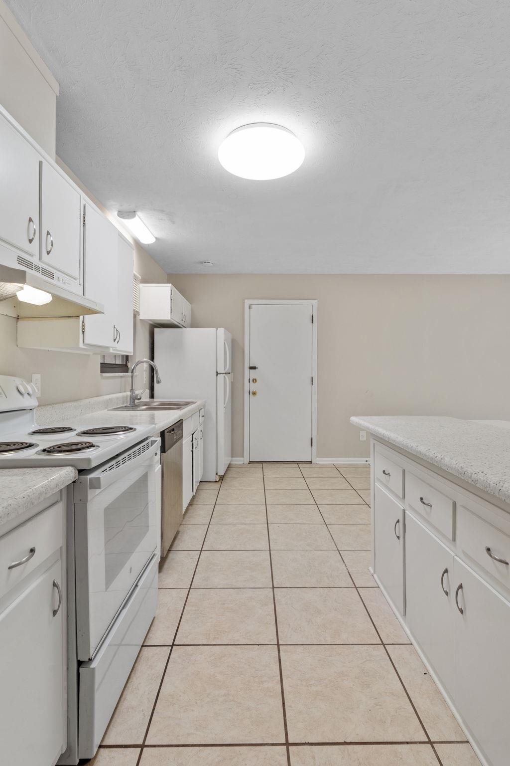 2107 Old Bainbridge Road Tallahassee, FL 32303 - Photo 8 of 31