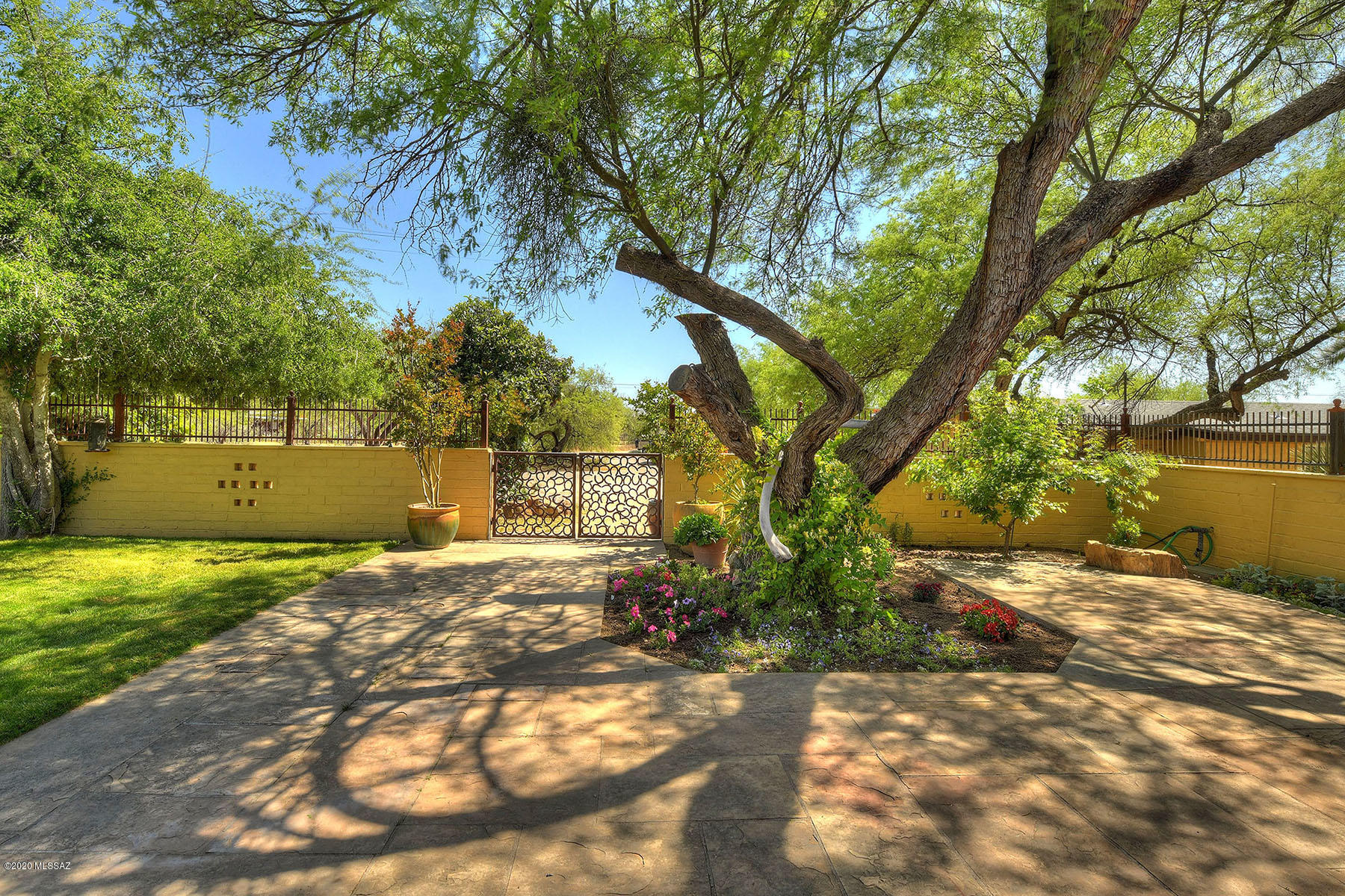 10519 East Tanque Verde Road Tucson, AZ 85749 - Photo 3 of 44 Gallery Image 3