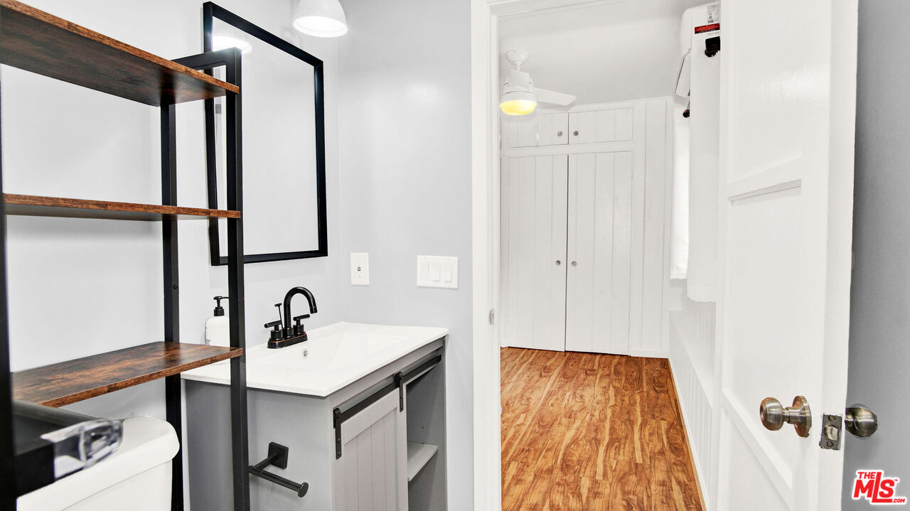 1007 Sunmore Lane, Unit B Altadena, CA 91001 - Photo 13 of 17