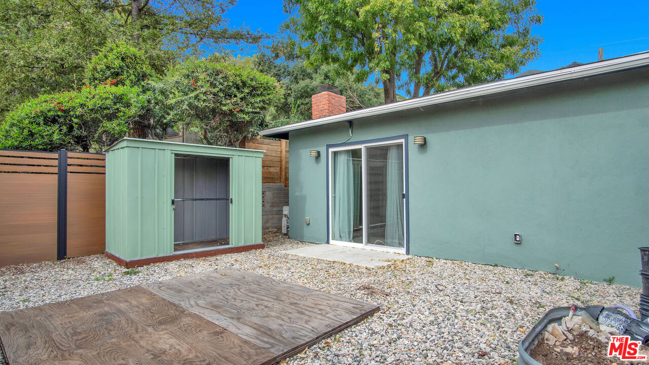 1007 Sunmore Lane, Unit B Altadena, CA 91001 - Photo 14 of 17