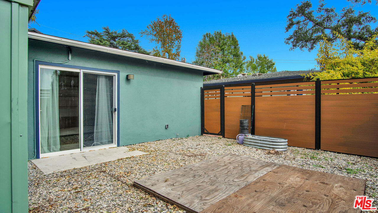 1007 Sunmore Lane, Unit B Altadena, CA 91001 - Photo 15 of 17