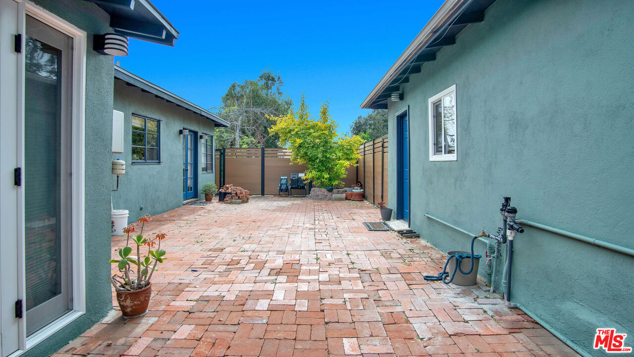 1007 Sunmore Lane, Unit B Altadena, CA 91001 - Photo 17 of 17