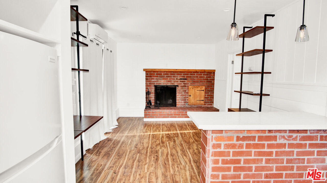 1007 Sunmore Lane, Unit B Altadena, CA 91001 - Photo 3 of 17