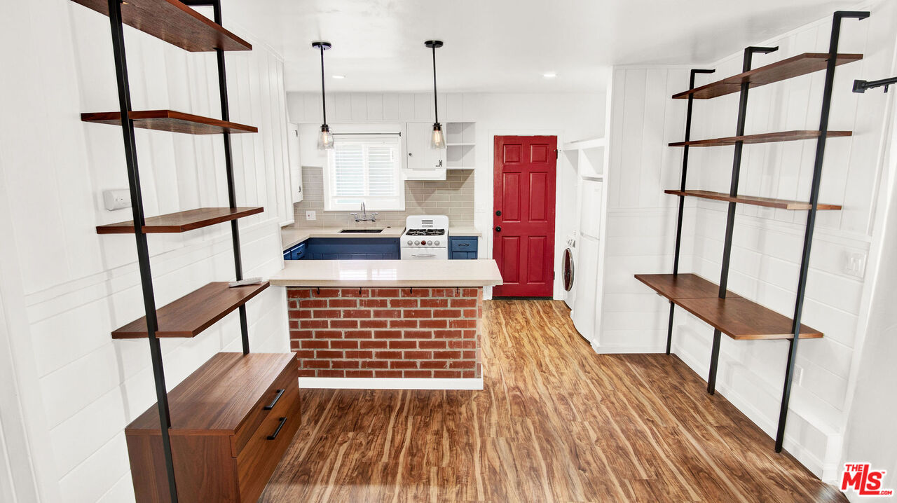 1007 Sunmore Lane, Unit B Altadena, CA 91001 - Photo 6 of 17